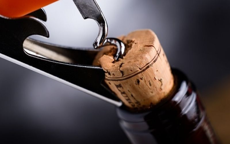 Top 8 loại đồ khui rượu vang có nhiều hình thù cực độc đáo