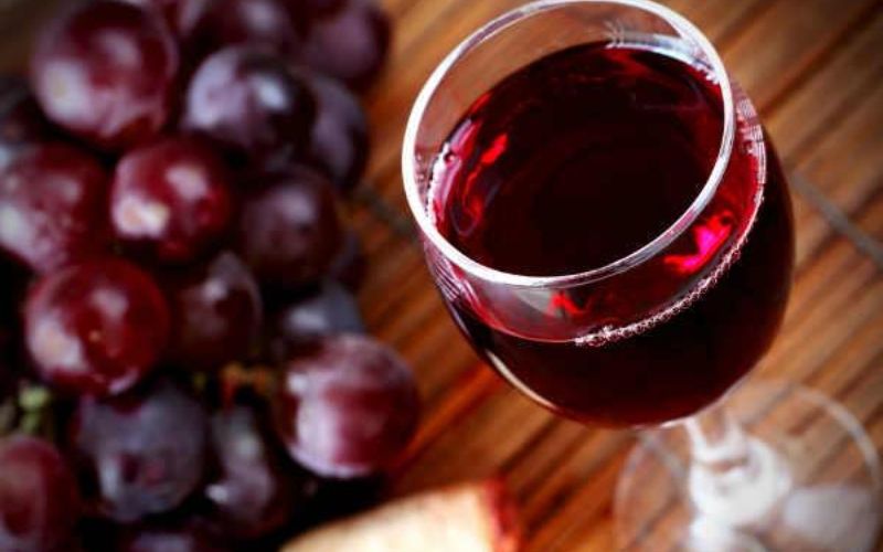 Tại sao rượu vang lại không được tiếp xúc với ánh sáng mặt trời