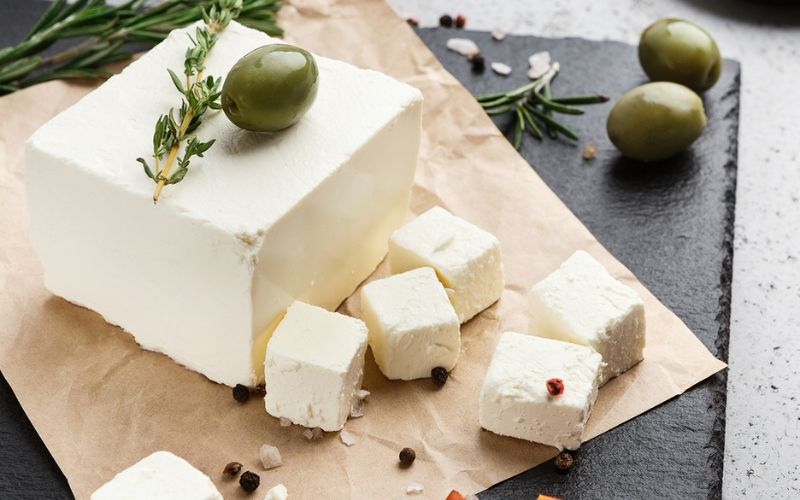 5 Món ngon từ quả oliu và phô mai