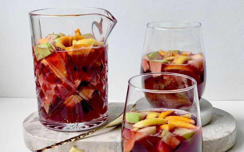Sáng tạo cocktail rượu vang độc đáo, giải khát mùa hè