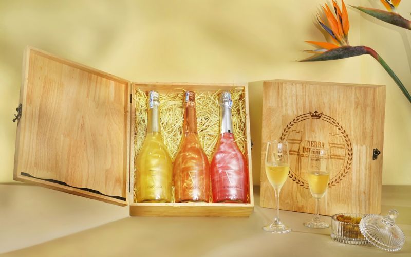 Lựa chọn hộp quà tết rượu vang ý nghĩa nhất tặng khách hàng năm 2024