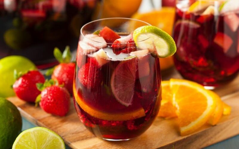 Cách làm Sangria mát lạnh cho hè này