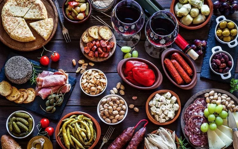 Top 5 ẩm thực Tây Ban Nha kết hợp với rượu vang