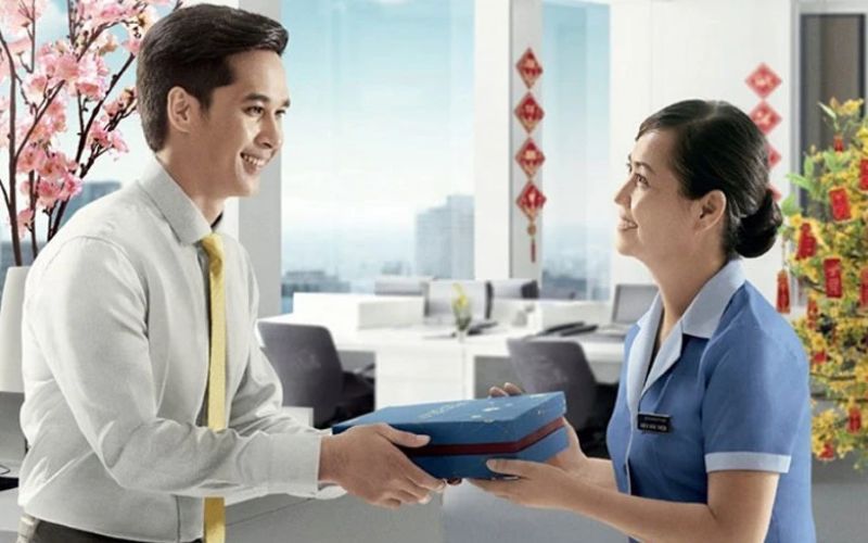 Bí kíp chọn hộp quà rượu vang tặng sếp gây ấn tượng nhất năm 2024