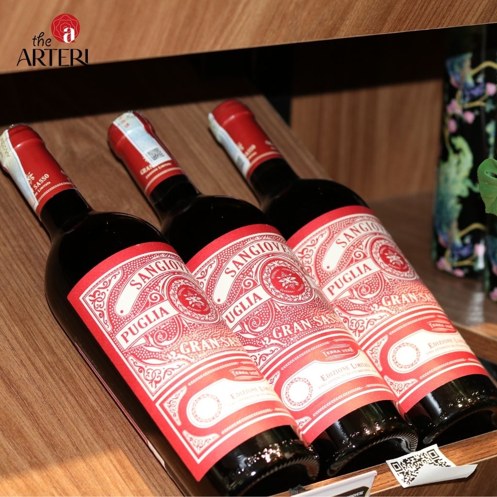 Ngăn tủ tràn ngập Gran Sasso – kho báu dành riêng cho những tâm hồn yêu vang đầy trải nghiệm.
