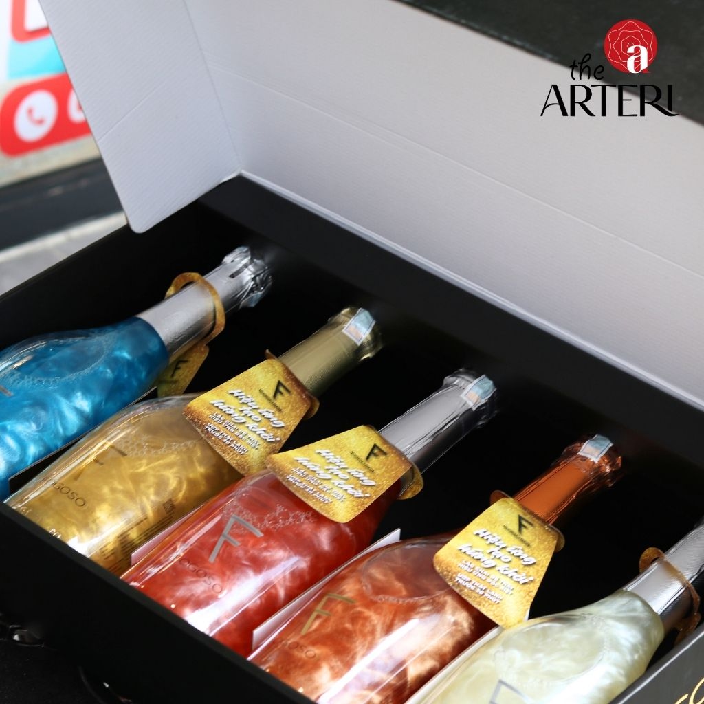 Từ &aacute;nh nh&igrave;n đầu ti&ecirc;n đến từng giọt rượu &ndash; mỗi chai l&agrave; một điểm nhấn nghệ thuật.