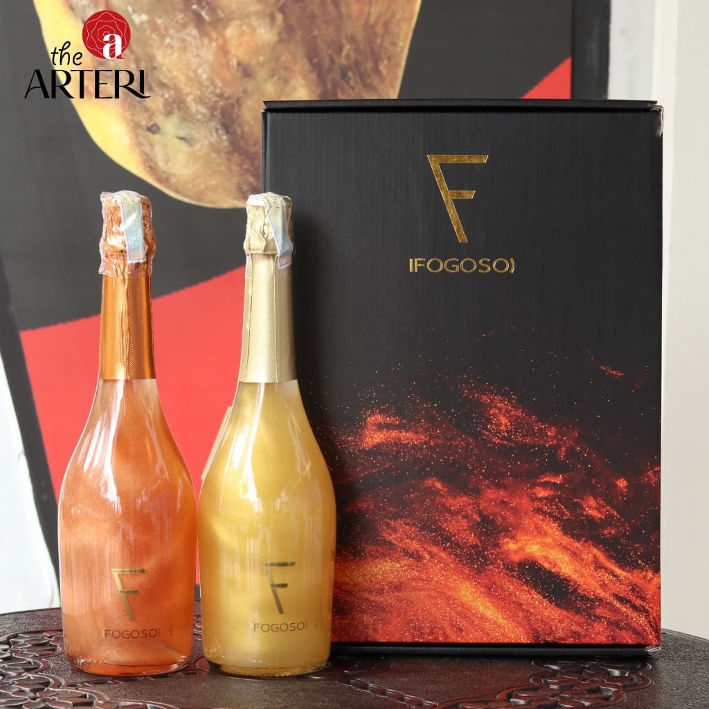 Fogoso Oro & Bronce &ndash; như &aacute;nh mặt trời rực rỡ v&agrave; ho&agrave;ng h&ocirc;n ấm &aacute;p, c&ugrave;ng tỏa s&aacute;ng trong m&oacute;n qu&agrave; mang đậm dấu ấn c&aacute; t&iacute;nh v&agrave; tinh tế.