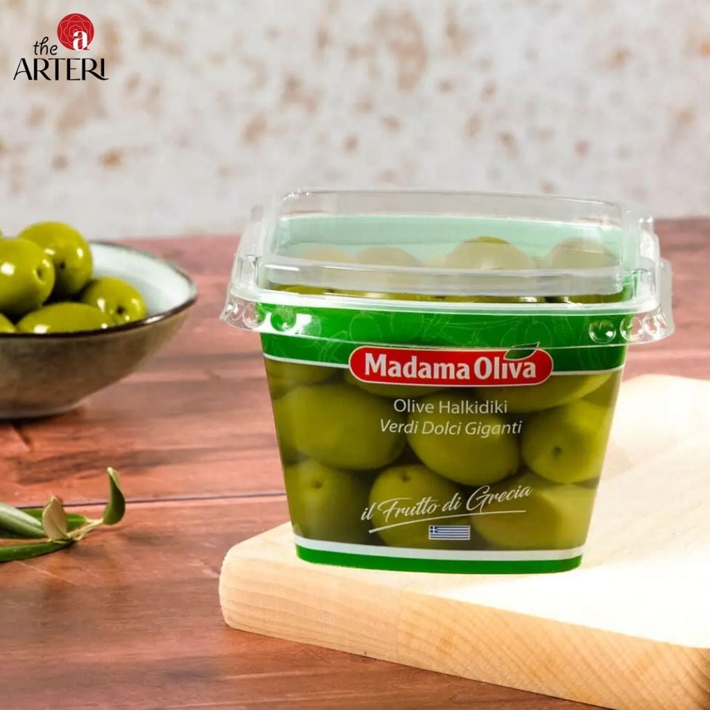 Olive nguy&ecirc;n tr&aacute;i từ giống Halkidiki nổi tiếng &ndash; căng mọng, tr&ograve;n vị.