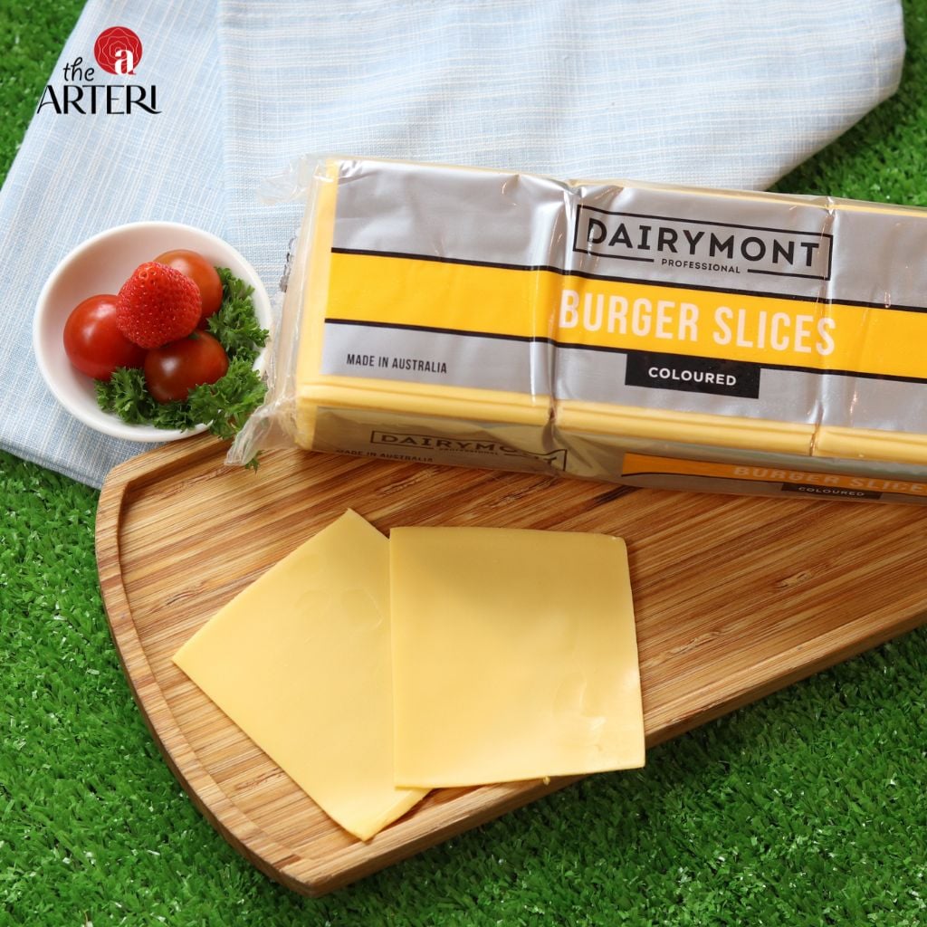 Ph&ocirc; mai l&aacute;t Dairymont &ndash; v&agrave;ng mịn, mềm dẻo, dễ tan chảy &ndash; l&yacute; tưởng cho m&oacute;n burger n&oacute;ng hổi v&agrave; b&aacute;nh sandwich b&eacute;o ngậy.