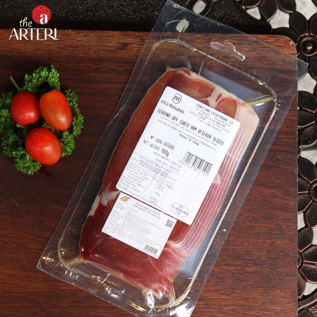 Hương vị T&acirc;y Ban Nha đậm đ&agrave; trong từng l&aacute;t Serrano từ nh&agrave; Montesano danh tiếng.