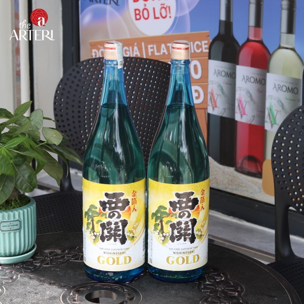 Nishino Seki Gold – vị rượu thanh ngọt, sóng sánh ánh vàng sang trọng, lý tưởng cho những buổi tiệc hay lời chúc may mắn.