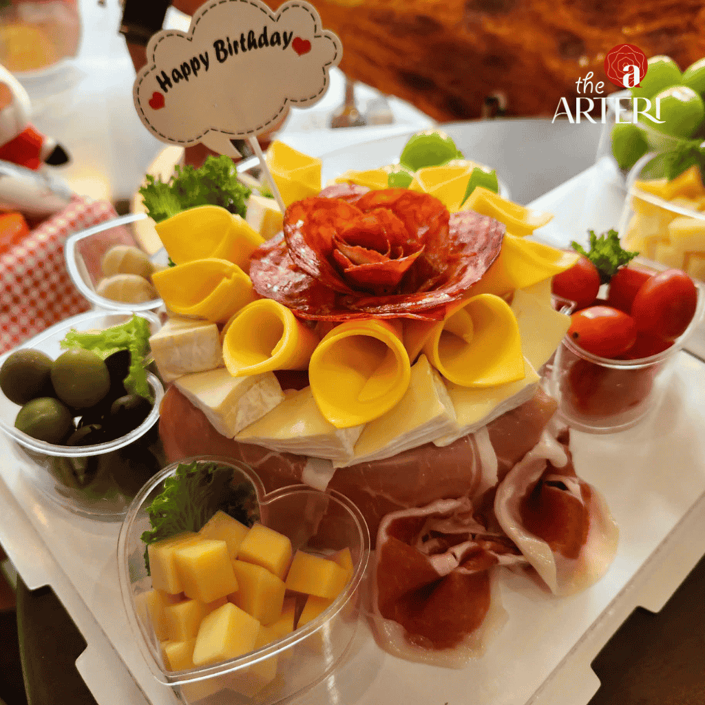 banh-sinh-nhat-charcuterie