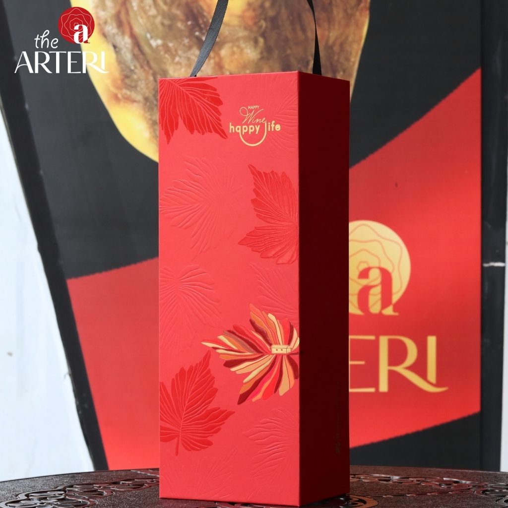 Thiết kế hộp quà nghệ thuật, tinh xảo, thể hiện đẳng cấp và sự trân trọng dành cho người nhận.