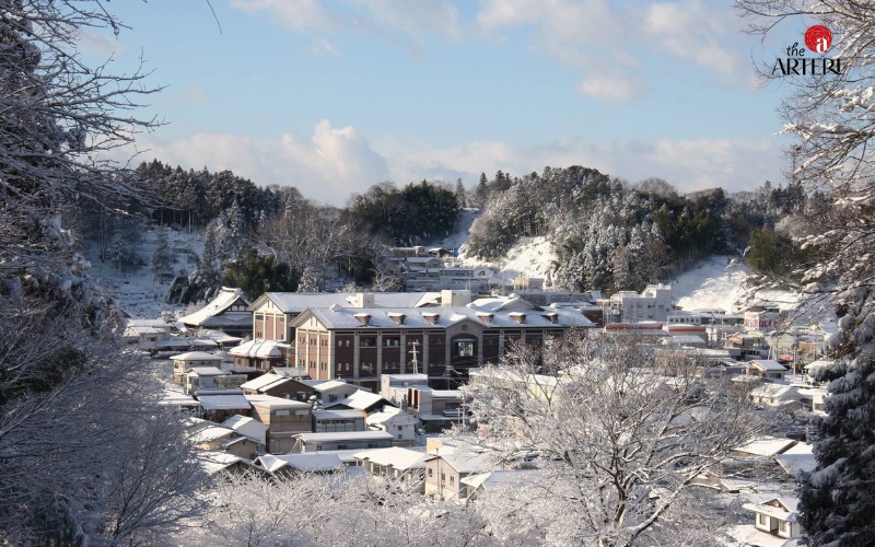 Tuyết phủ trắng x&oacute;a tr&ecirc;n v&ugrave;ng đất Nihonmatsu &ndash; nơi khai sinh d&ograve;ng sake Daishichi danh tiếng, giữa thi&ecirc;n nhi&ecirc;n h&ugrave;ng vĩ v&agrave; y&ecirc;n b&igrave;nh.