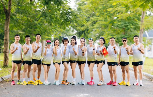 RA MẮT TRANG PHỤC ERKE x CÂU LẠC BỘ VKL RUNNERS