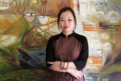 'Âm không' của họa sỹ Bình Nhi: Hoa sen Việt nở trên đất Phật Nepal