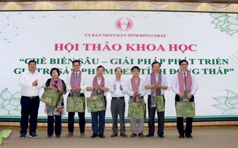 Bộ trưởng Lê Minh Hoan: Hãy suy nghĩ lớn hơn cho cây sen Đồng Tháp