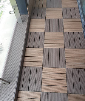 Sàn gỗ chất lượng cao được thiết kế để chịu được điều kiện thời tiết khắc nghiệt như ánh nắng gắt gao và mưa nhiều, giúp bạn tận hưởng không gian ngoài trời đẹp mắt hơn bao giờ hết.