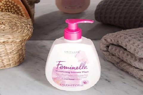 Dung Dịch Vệ Sinh Phụ Nữ Của Oriflame Feminelle (Review)