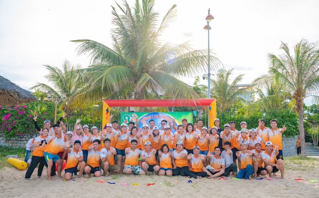 Hoàng Lam tổ chức cho cán bộ - công nhân viên du lịch tại Ninh Chữ