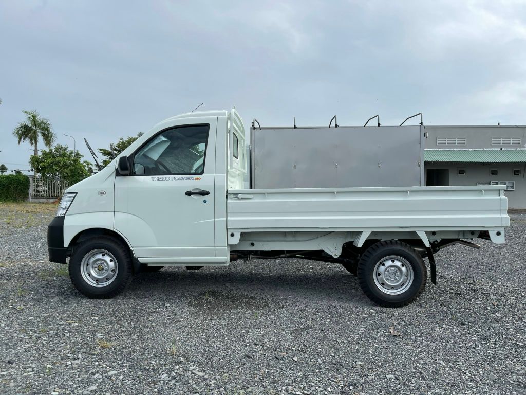Xe tải Thaco Towner 990 nâng cấp - Sự lựa chọn tốt nhất cho vận chuyển hàng hóa