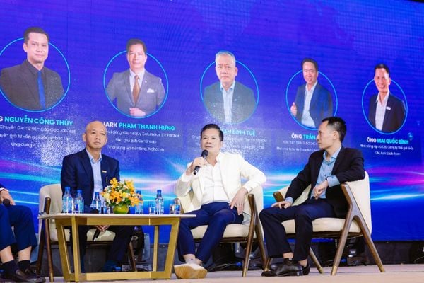 Sacombank-SBJ Ghi Dấu Ấn Tại Nghệ Tĩnh Meeting 2025: Nâng Tầm Thương Hiệu, Lan Tỏa Giá Trị