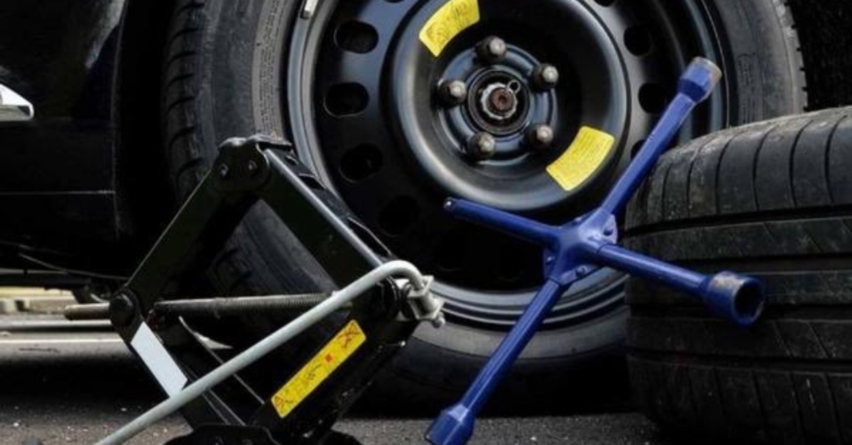 Chuẩn bị trước khi thay lốp xe