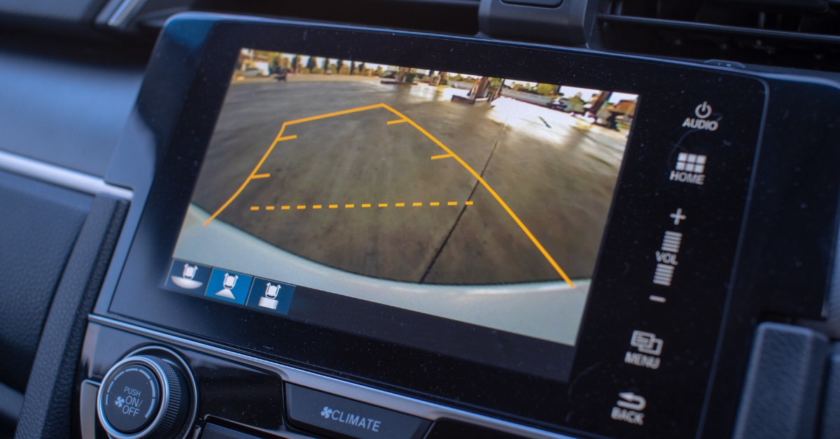Khuyến khích nên lắp đặt camera ô tô nâng cao an toàn