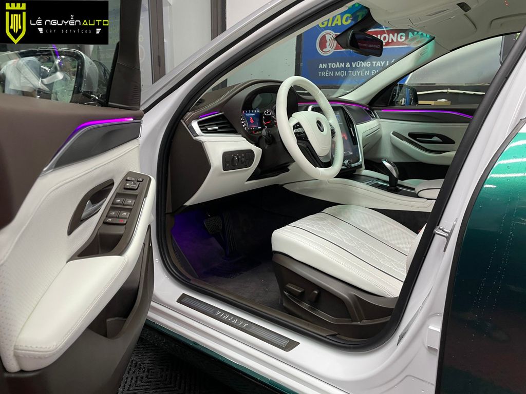 Đổi màu nội thất xe Vinfast Lux A2.0 da nappa phong cách thể thao