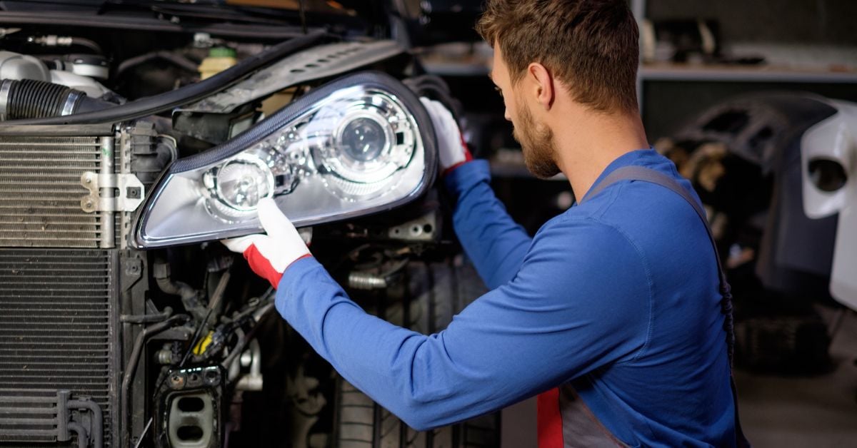 Quy trình kiểm tra và khắc phục lỗi đèn chiếu sáng