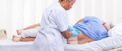 Cách chăm sóc bệnh nhân bị loét da do tỳ đè tại nhà