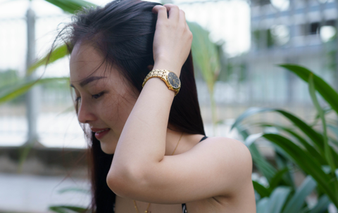 Đồng Hồ: Phụ Kiện Thời Trang Không Chỉ Đẹp Mà Còn Giúp Phụ Nữ An Toàn Hơn