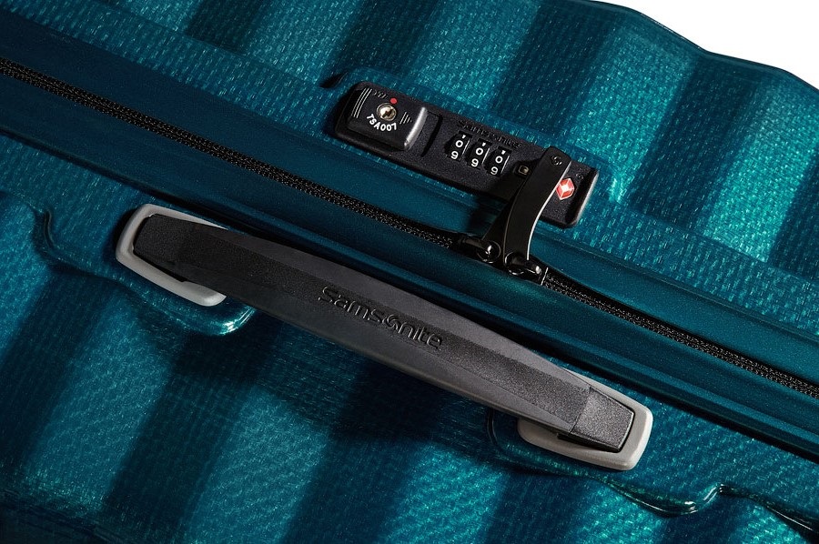 Chỉ có những nhân viên an ninh TSA hoặc bên an ninh khác được đào tạo thì mới có thể sử dụng chìa khóa chuyên dụng dành riêng cho khóa TSA  (vali Lite-Shock của thương hiệu Samsonite)