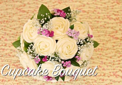 Bó hoa xinh đẹp từ cupcakes
