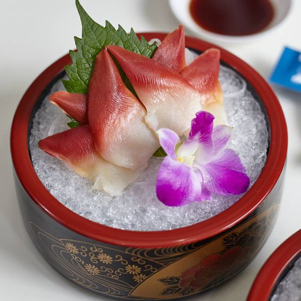 món sashimi sò đỏ