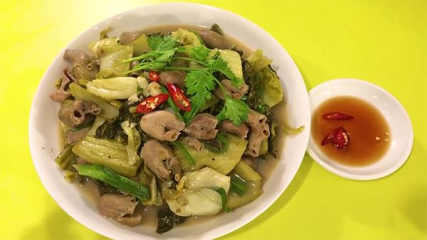 bao tử cá xào dưa cải