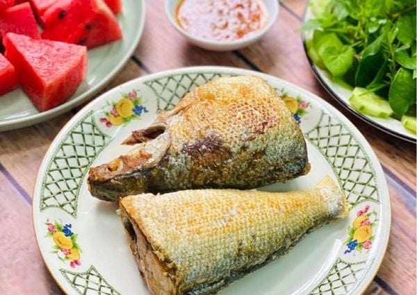 cá măng chiên giòn