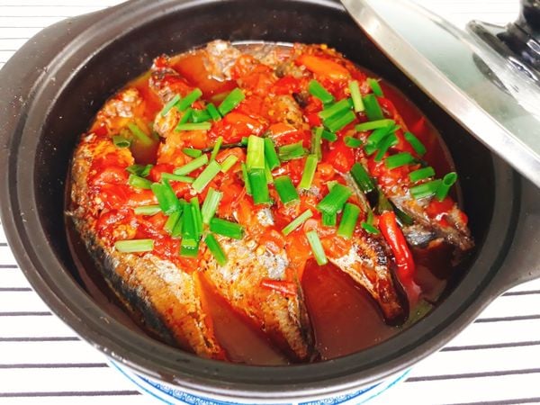 cá nục sốt cà chua