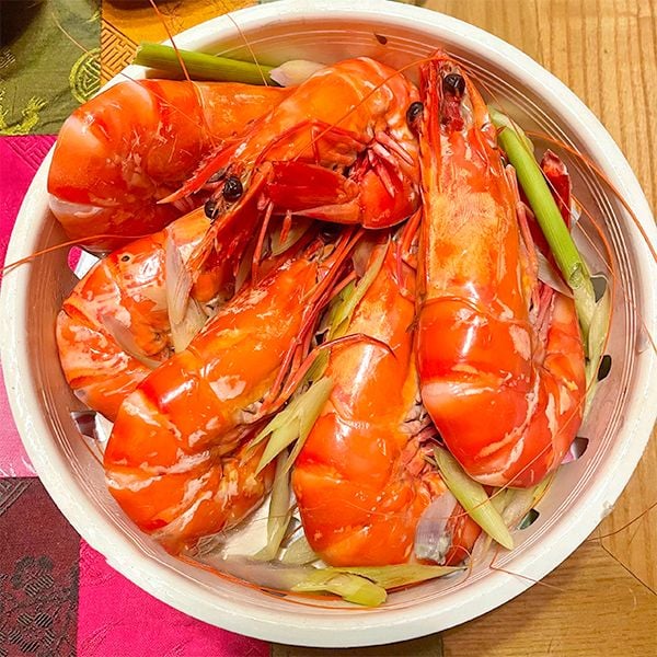 tôm sú hấp bia