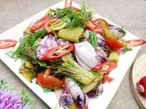 mực xào dưa chua