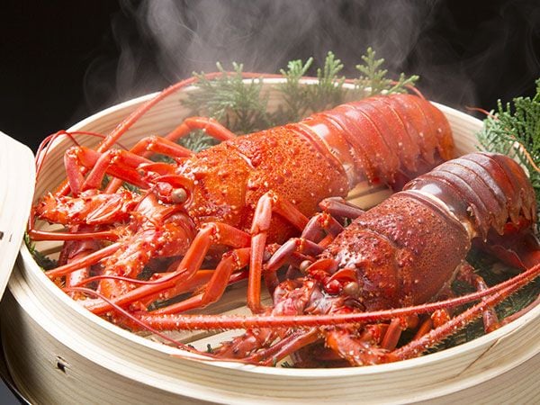 Tôm hùm hấp coca