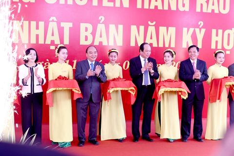 PRIME MINISTER NGUYEN XUAN PHUC VISITS DONG GIAO FOOD EXPORT JOINT STOCK COMPANY