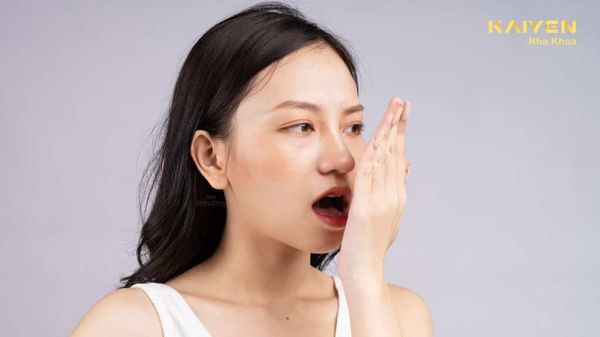 Hôi miệng từ cổ họng và những điều cần lưu ý