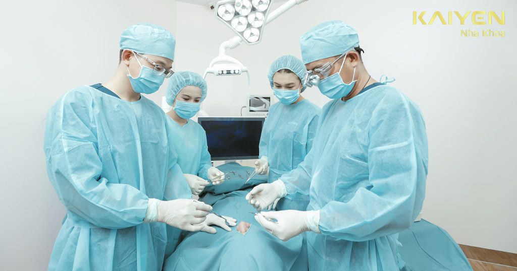 Đội ngũ bác sĩ cấy ghép Implant chuyên môn cao