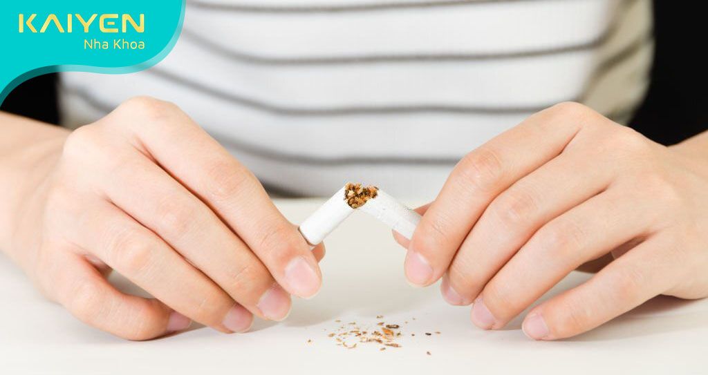 Từ bỏ thói quen hút thuốc tránh gây ảnh hưởng đến cầu răng sứ