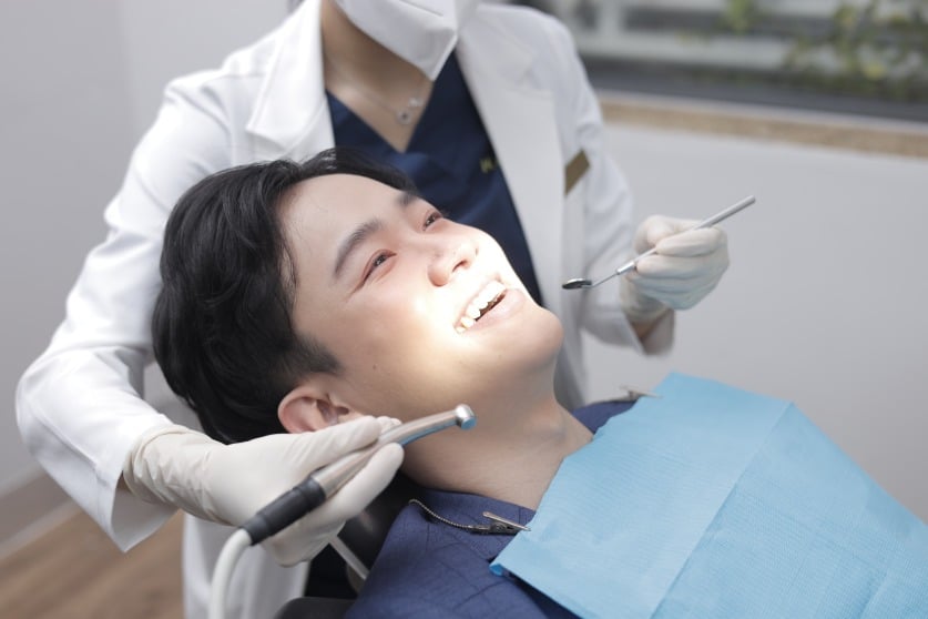 điều trị lợi trùm răng khôn
