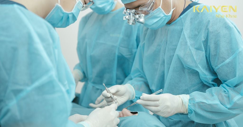Quá trình phẫu thuật cấy Implant