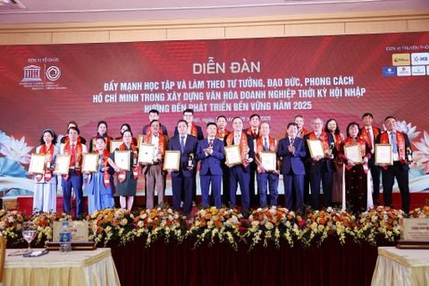 Tư tưởng Hồ Chí Minh – Nền tảng đạo đức doanh nghiệp