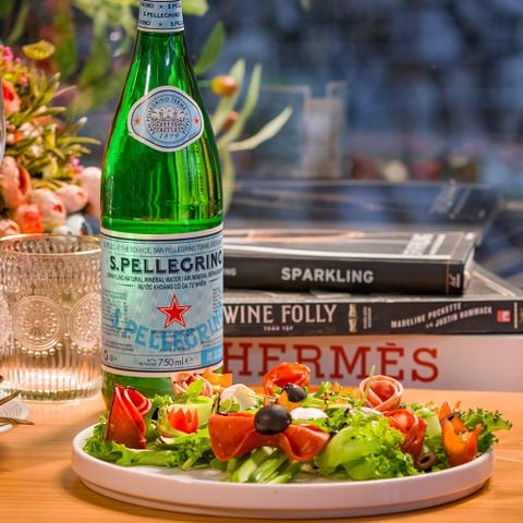 10 Lợi Ích Sức Khỏe Lớn Nhất Của Nước Khoáng Có Ga Tự Nhiên San Pellegrino