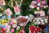 Giá hoa tươi tăng 30% dịp Valentine